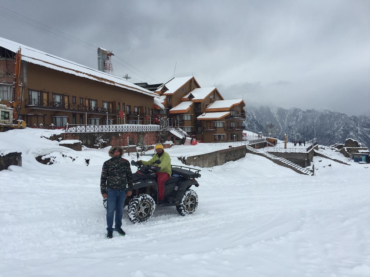 Clifftop Club Auli Joshīmath 외부 사진